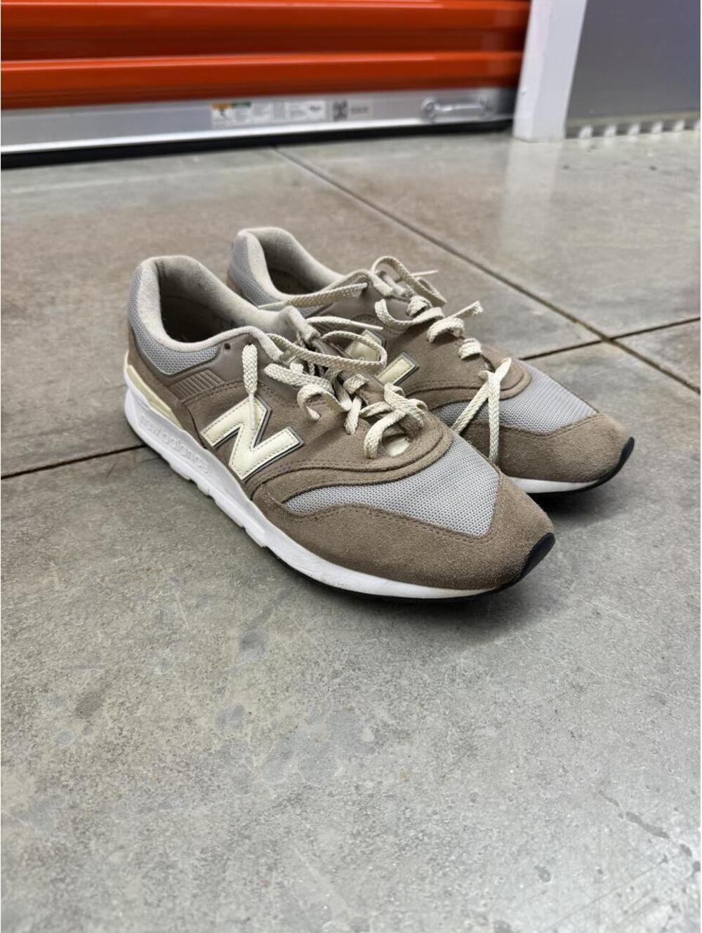 New Balance 997H Mushroom Concrete brown running shoes size 11.5 MENS